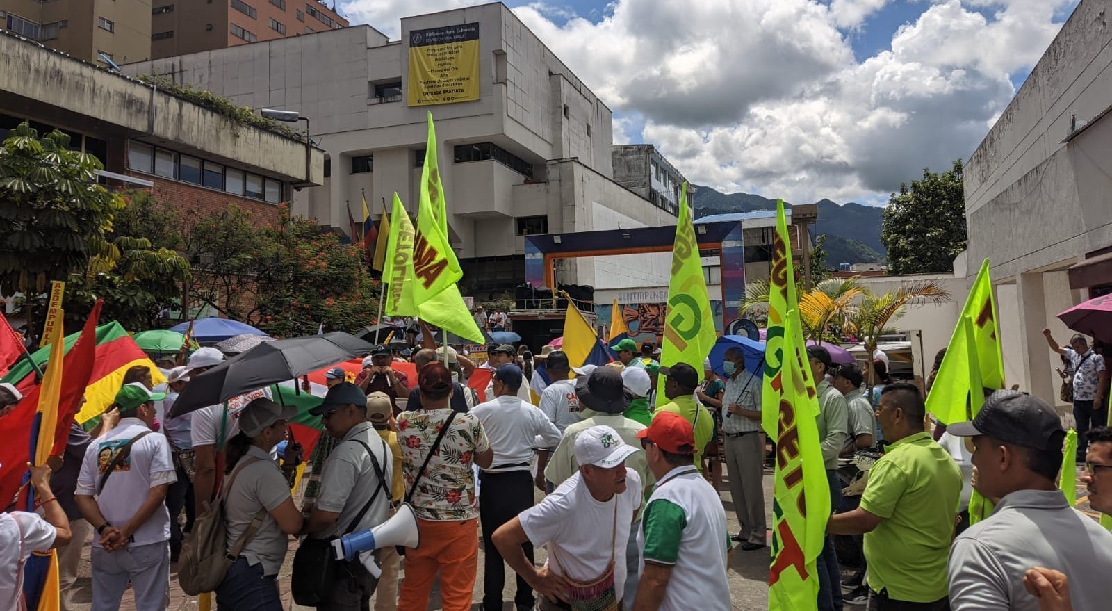 Prosperó la marcha en defensa del Gobierno Petro en Ibagué