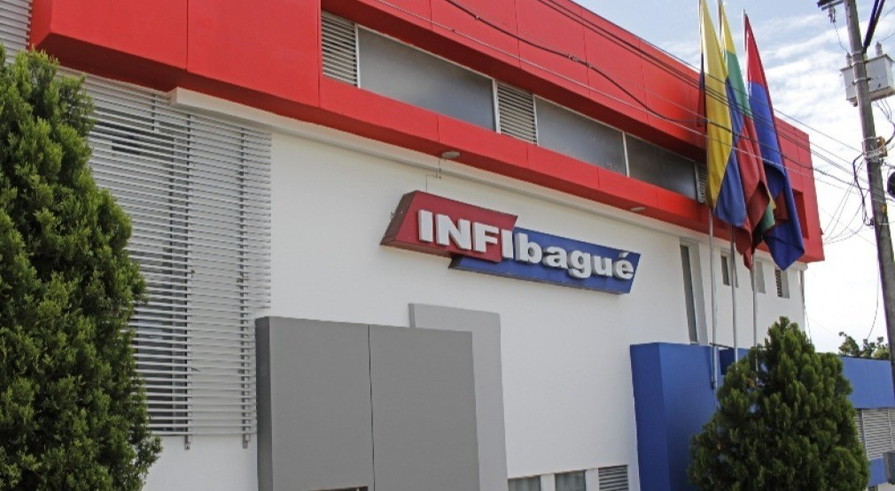 Más de 100 funcionarios perderían su empleo por "masacre laboral" en Infibagué