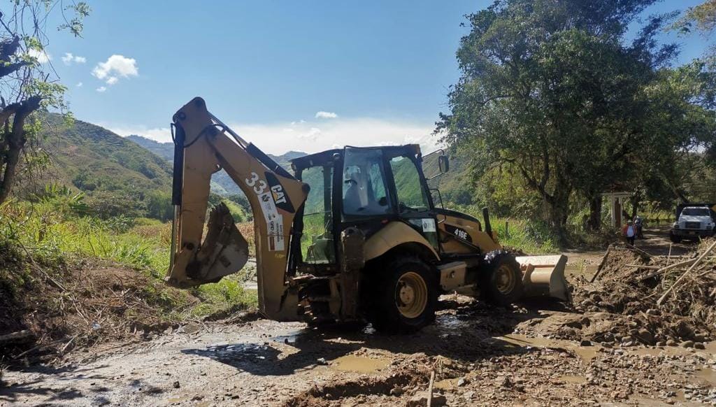 Más de $7.000 millones en horas de trabajo de maquinaria amarilla al servicio del Tolima