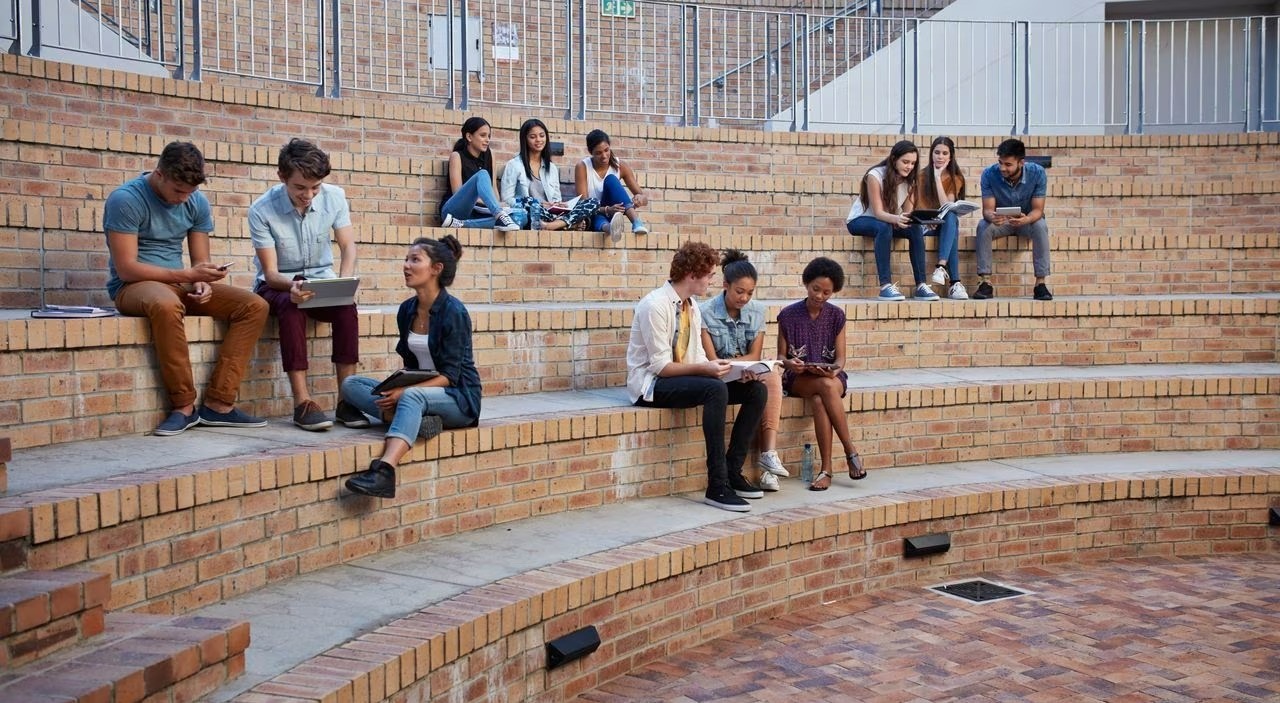 MinCiencias destina $64 mil millones a doctorados nacionales