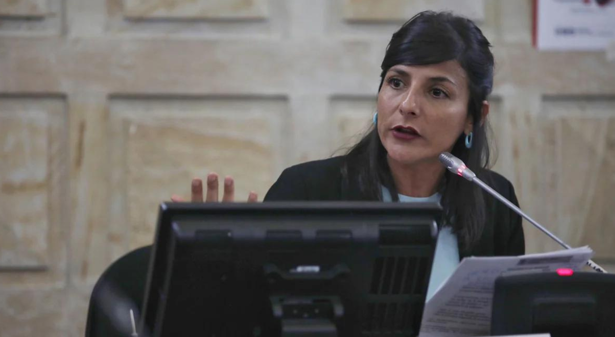 Niegan moción de censura en contra de la ministra de Minas, Irene Vélez