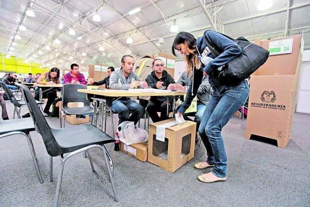 MOE advierte que empresa de biometría impide votar a 1.500 jóvenes en Ibagué