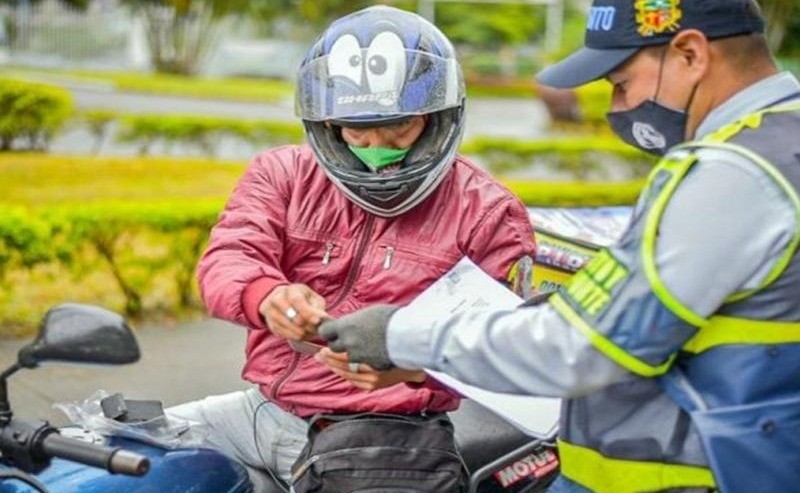 Motociclistas en Ibagué viven una pesadilla para adquirir el SOAT