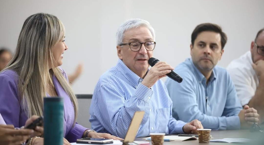 Nombramiento de Leonidas López se caería por su edad