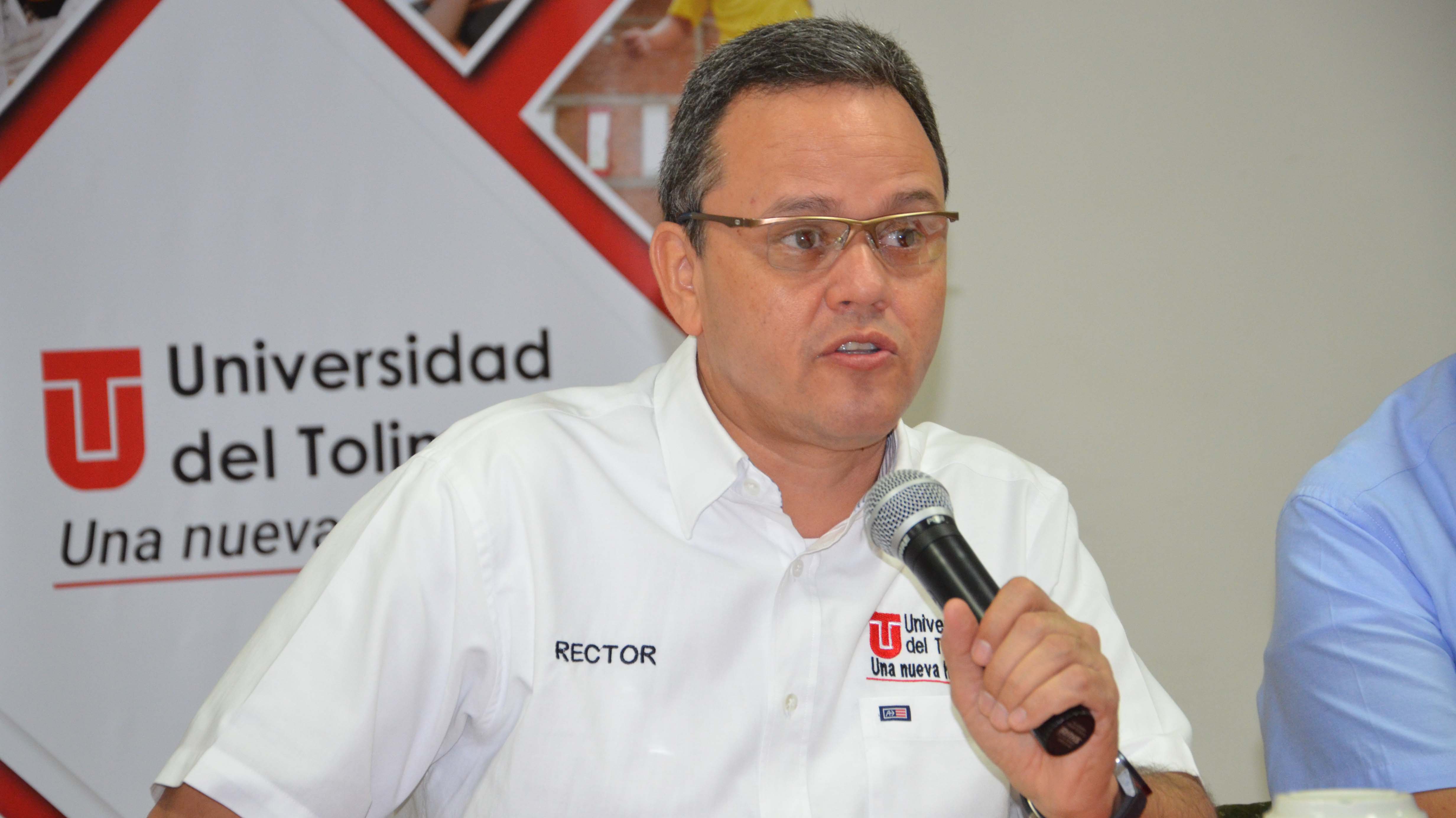 Profesores de la UT piden la renuncia del rector Omar Mejía