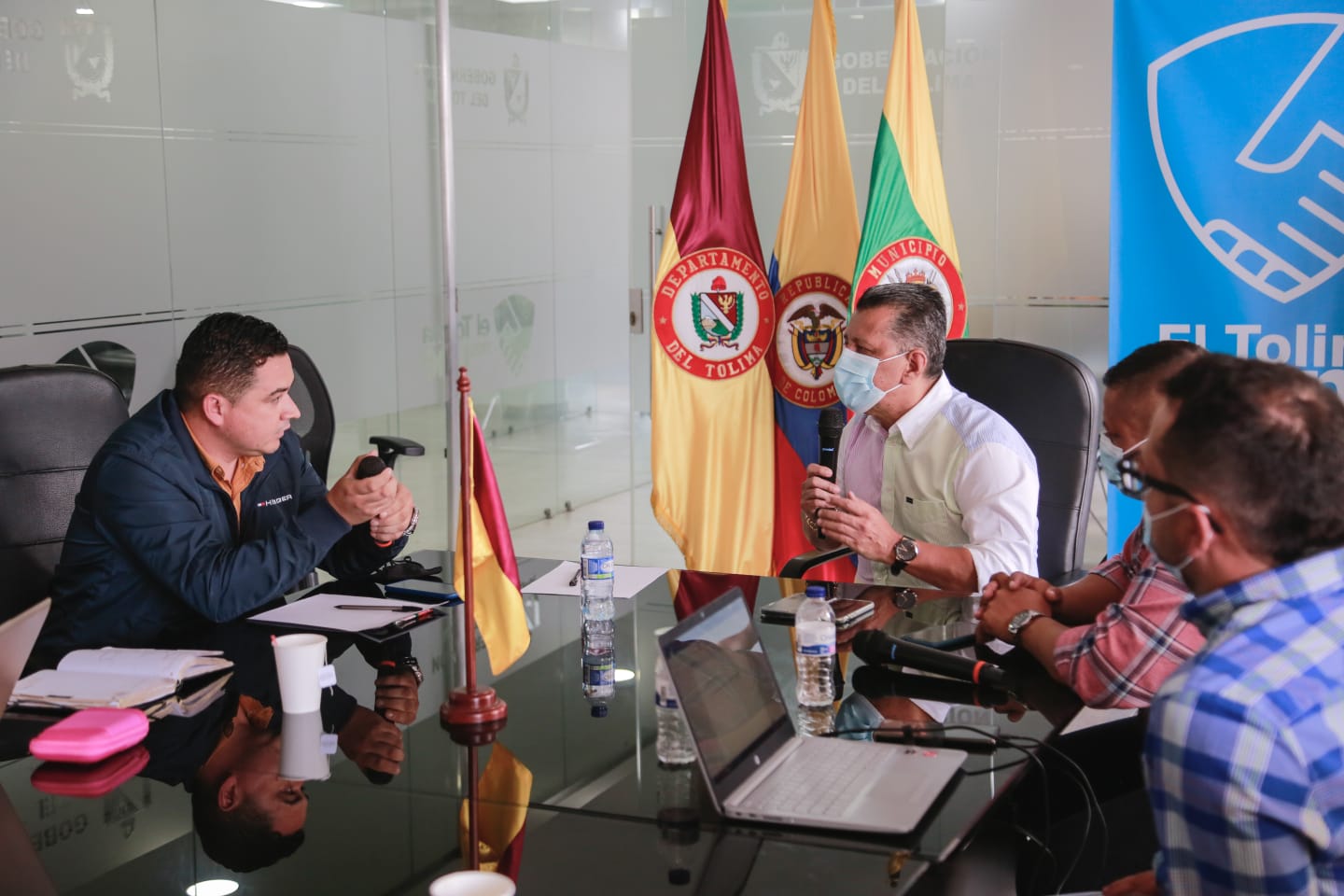 Orozco se reúne con alcaldes de Rovira, Roncesvalles y San Antonio y tratan problemas de vías