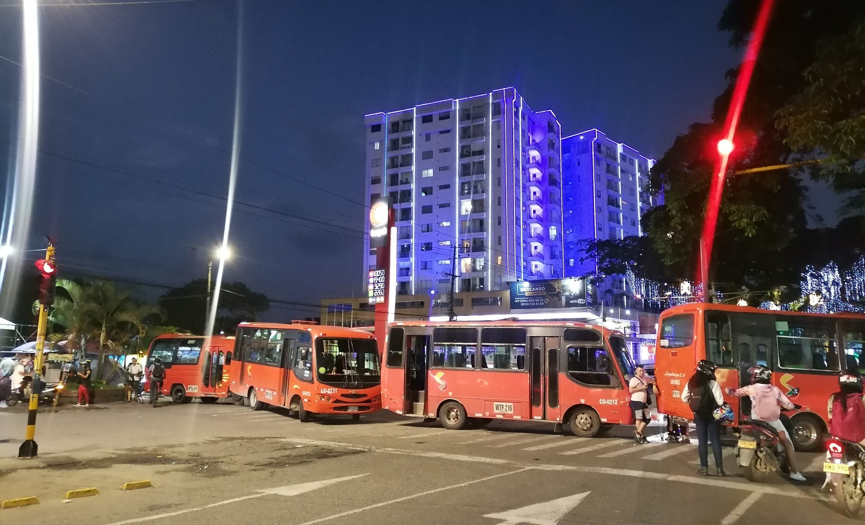 Se mantiene el paro de buseteros en Ibagué