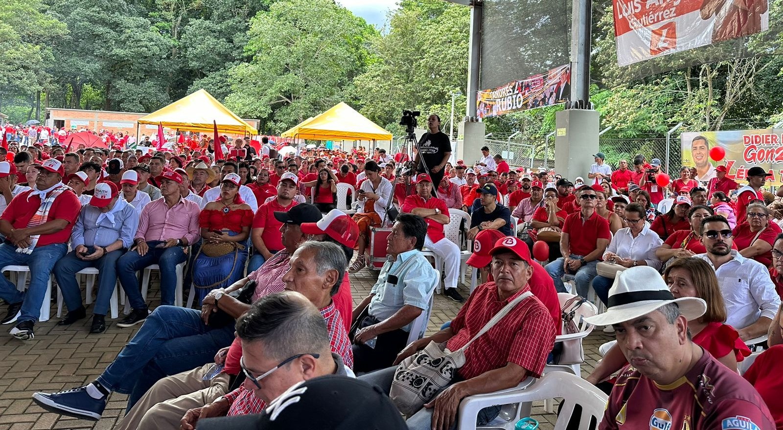 Partido Liberal entregó 32 avales a candidatos a alcaldías