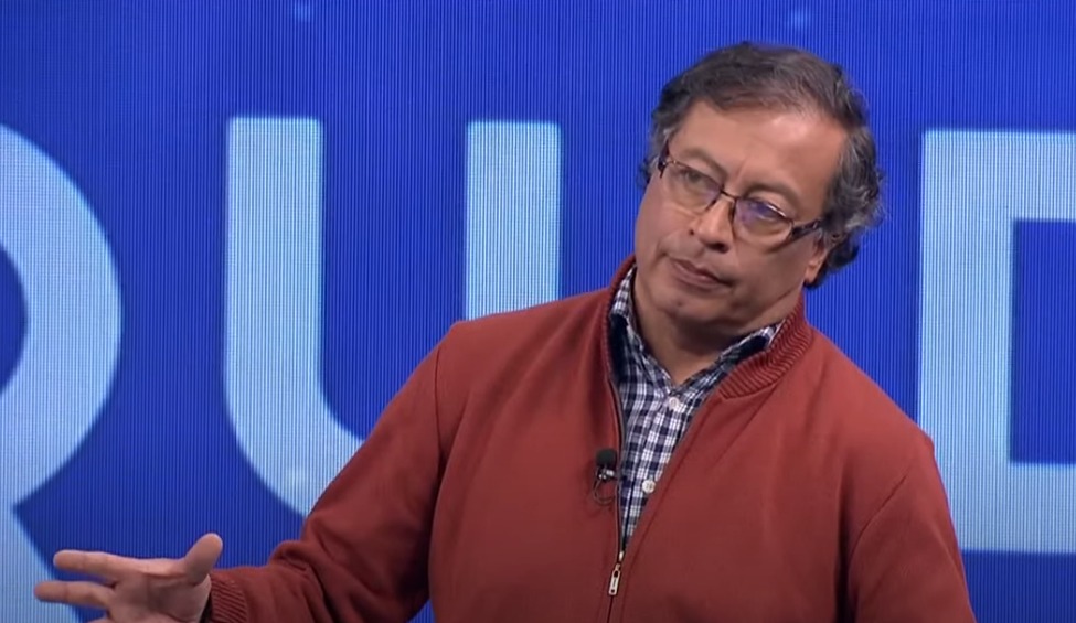 Petro en toda su ‘salsa’ con los jóvenes