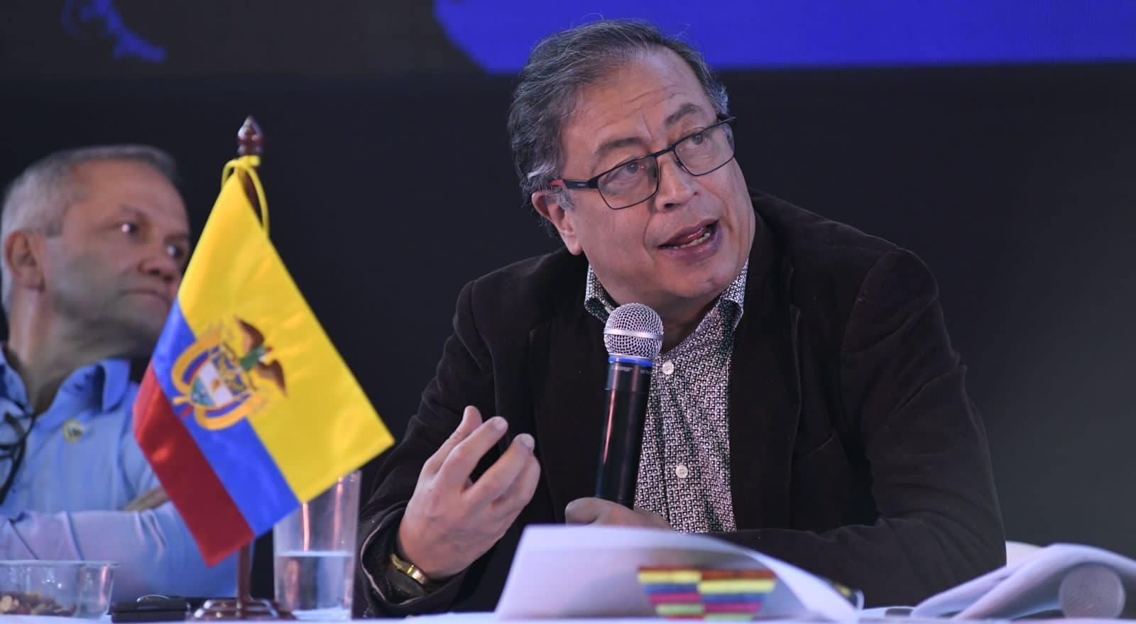 “Petro no está solo”