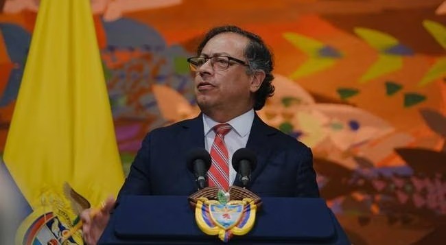 “Que los partidos políticos devuelvan los dineros donados por el Grupo Aval”: Petro