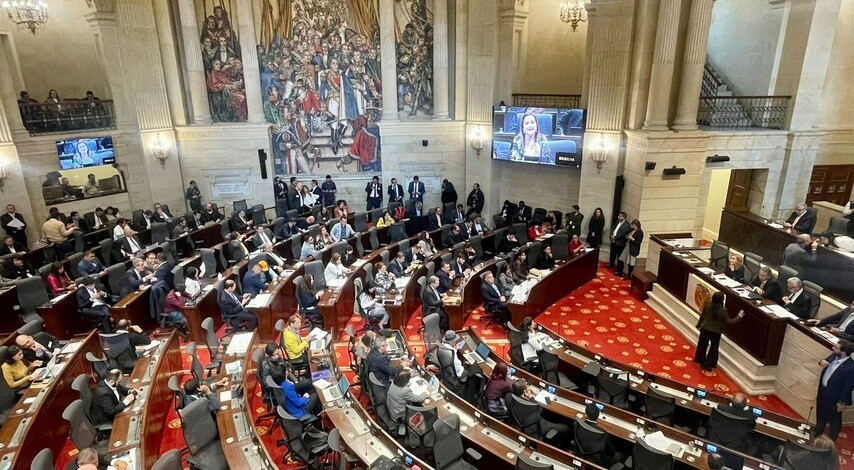 Piden renuncia a congresistas que deseen participar en las elecciones regionales del 2023