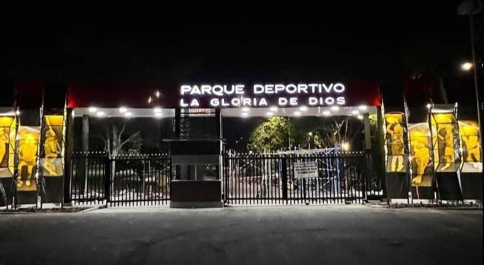 Polémica por letreros religiosos en el Parque Deportivo de Ibagué