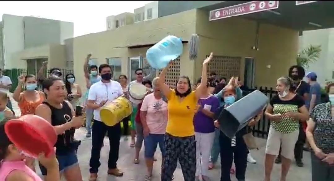 Por falta de agua potable y energía eléctrica, bloquean la vía hacia Picaleña