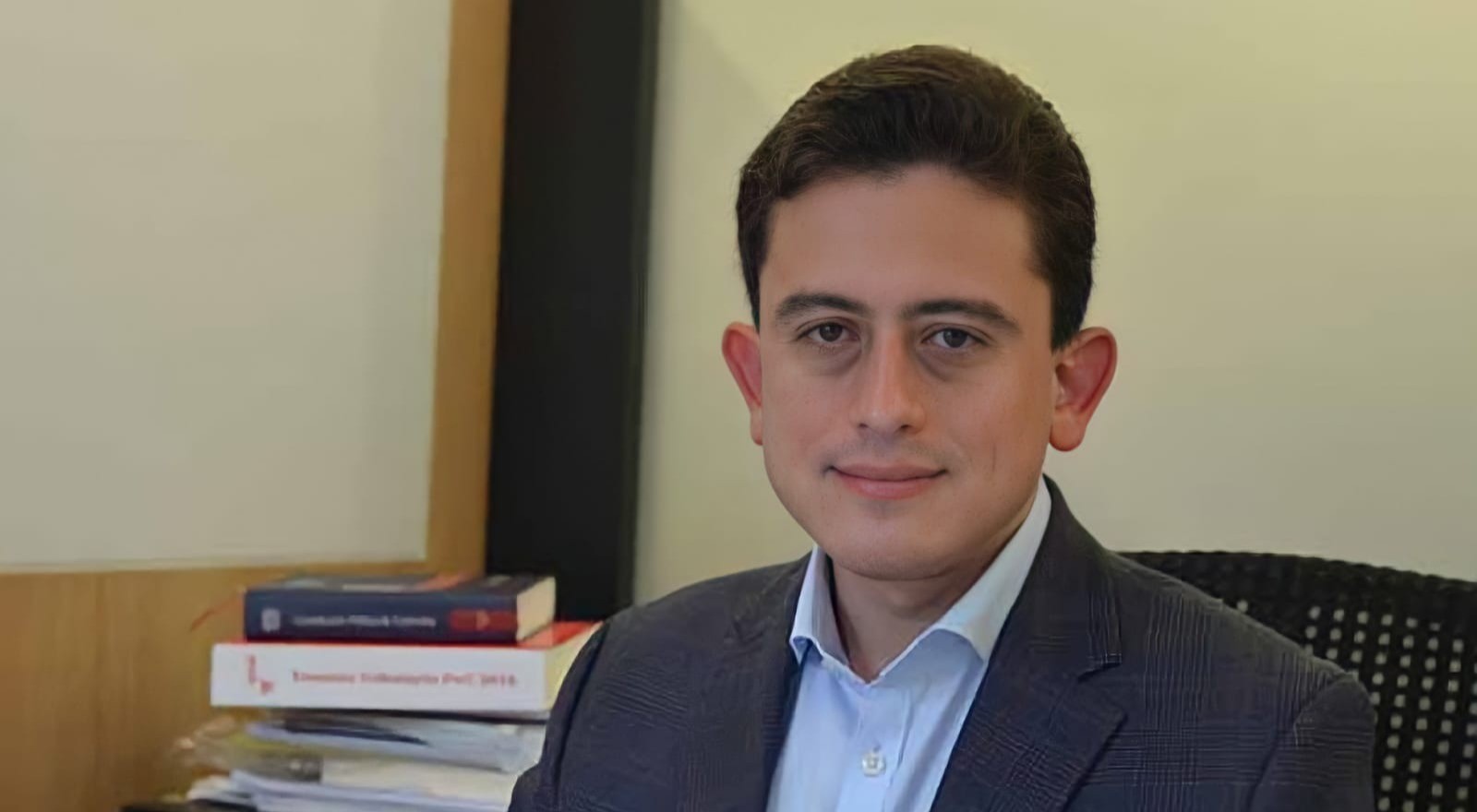 Petro anuncia el nuevo director de la DIAN
