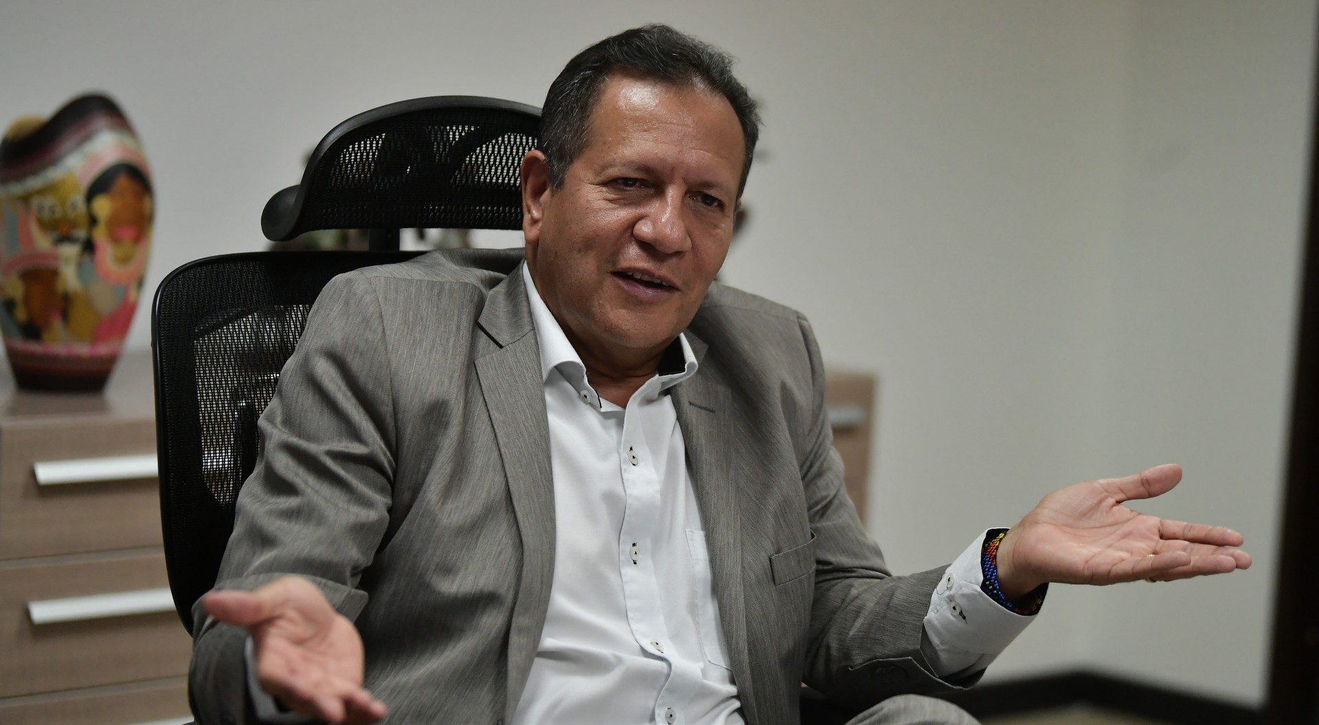 Procuraduría suspende al Superintendente de Subsidio Familiar