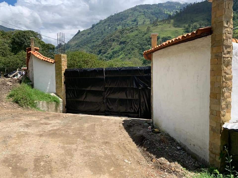 Procuraduría y Fiscalía investigan polémica construcción en el Cañón del Combeima