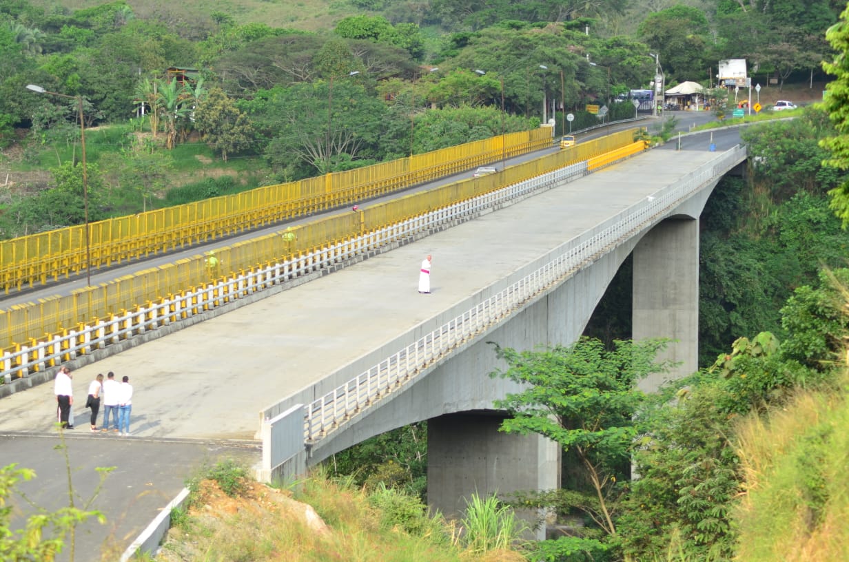 Personería propone acciones para evitar más suicidios en el puente de la Variante