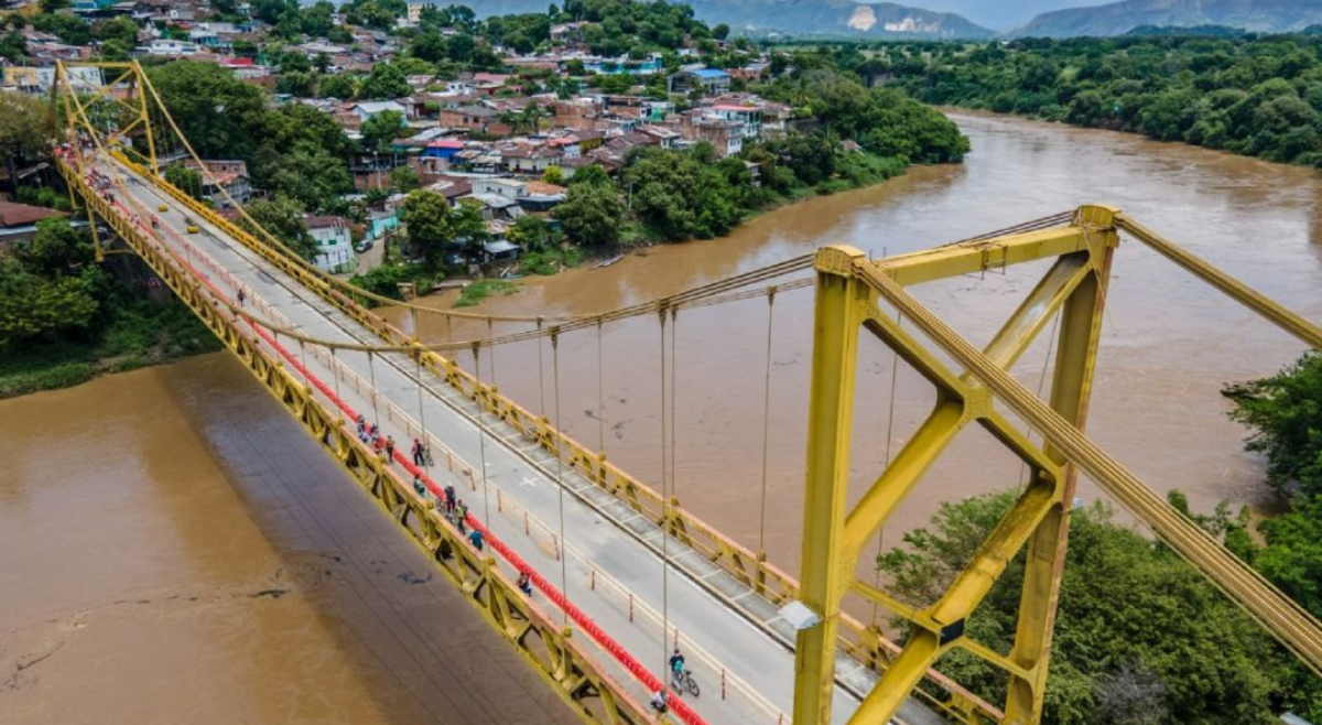 Puente de Flandes no resiste tanto peso