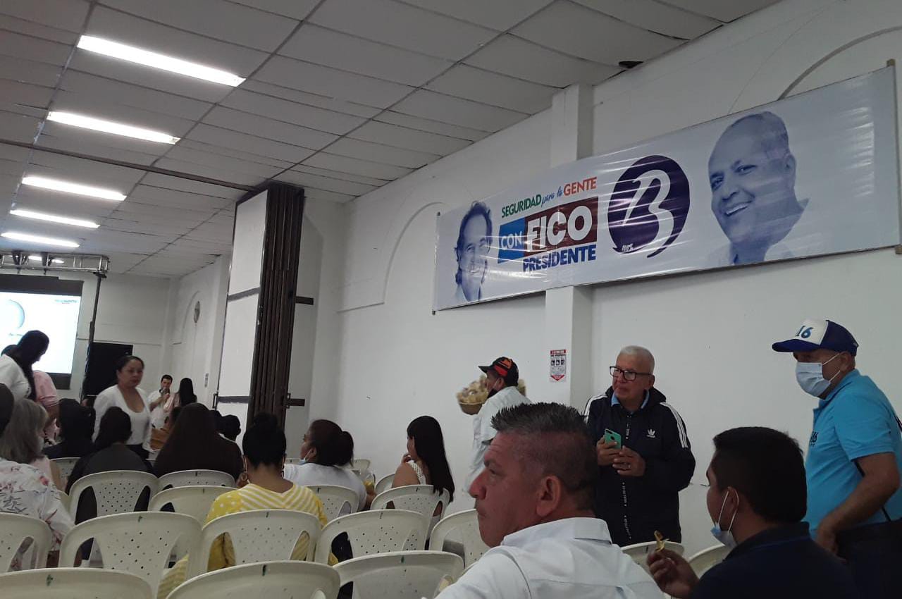 "Qué tristeza tener que 'lamber' por un trabajito": asistente a evento del senador Óscar Barreto