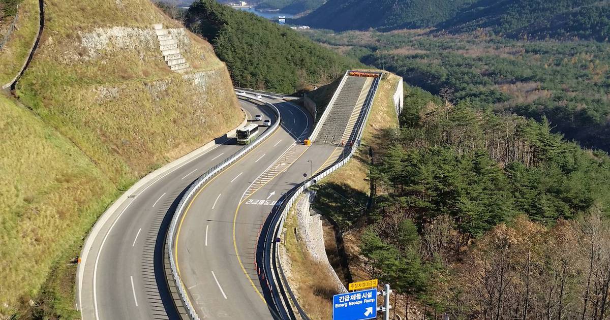 Conductores reclaman rampas de frenado en trayecto de La Línea