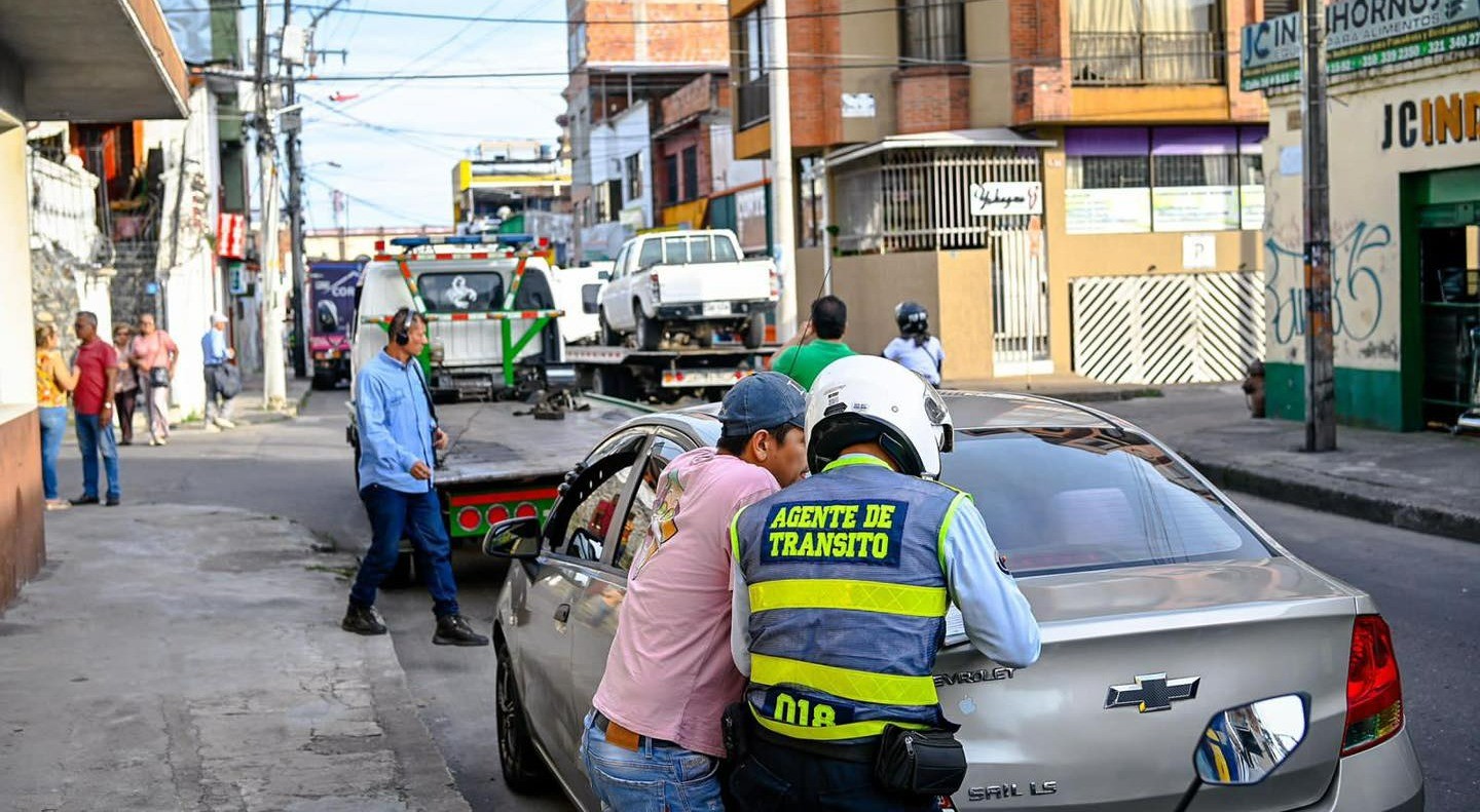 Tránsito pisa el acelerador: récord de comparendos en Ibagué en 2024