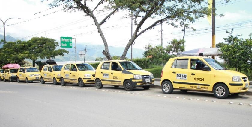 Transporte público colectivo suspende operaciones durante toque de queda permanente