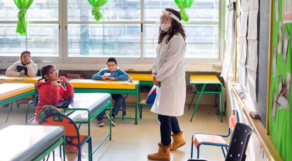 En Ibagué, comunidad estudiantil define regreso a clases presenciales
