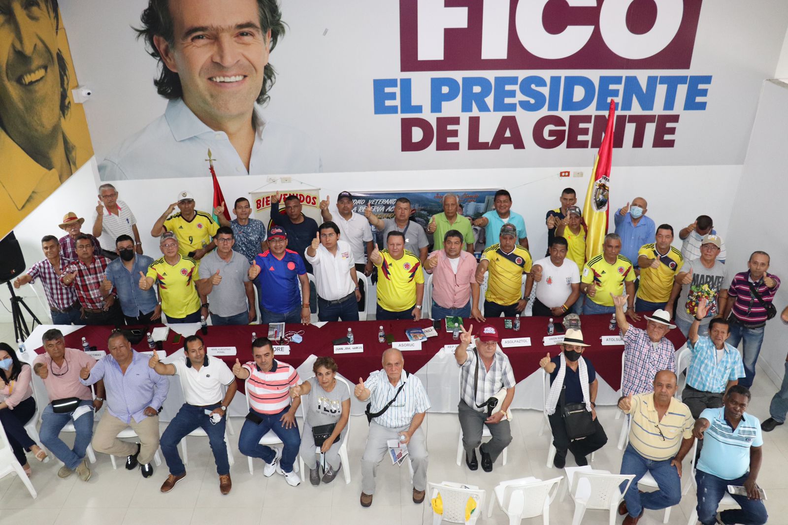 Reservas activas del Tolima declaran su apoyo a 'Fico': "estamos en guerra política contra Petro"