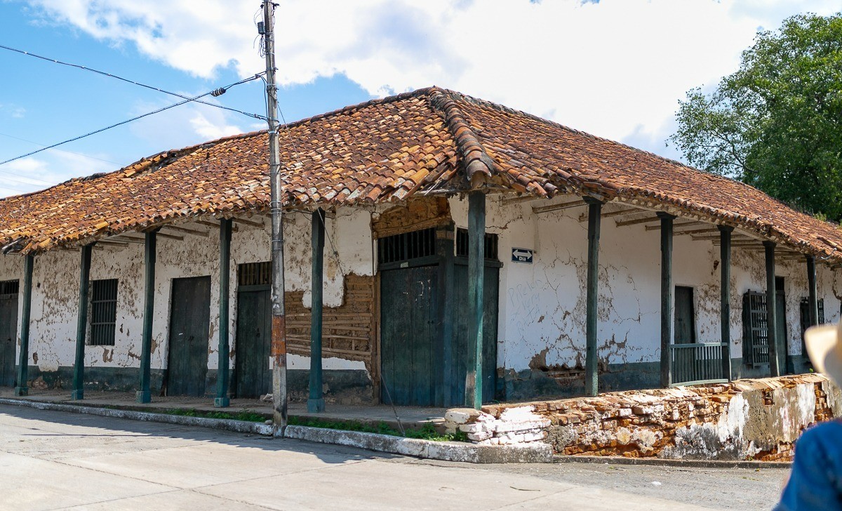Abierta convocatoria de voluntarios para restauración de fachadas de casas de Ambalema