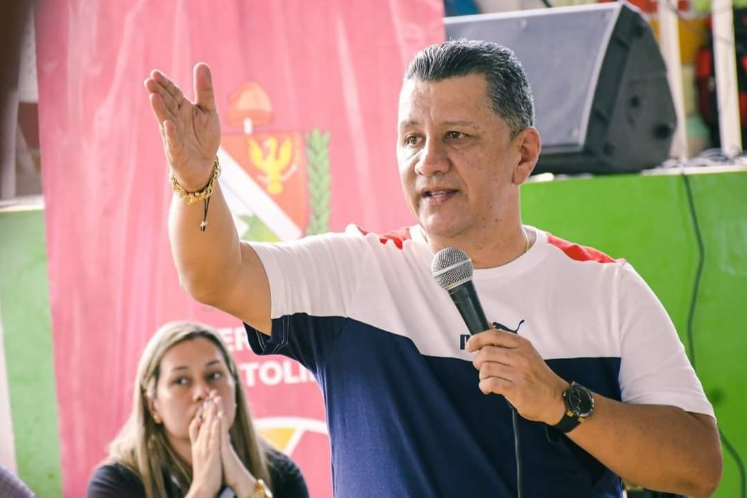 En medio de abucheos le reclamaron a Orozco por la vía Palobayo - Ambalema