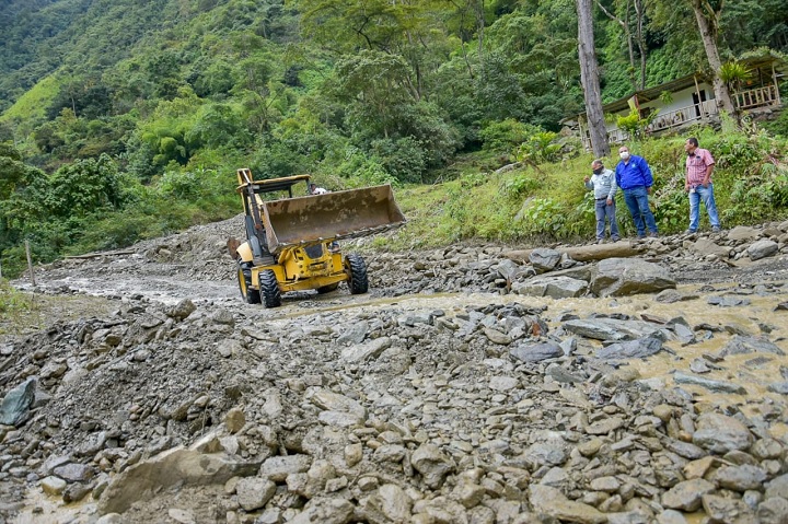Se atiende emergencia en la vía Cañón del Combeima