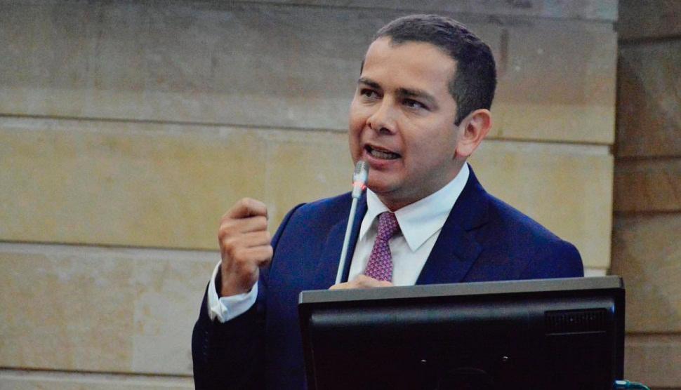 Senador Barreto votó a favor de eliminar la Ley de Garantías