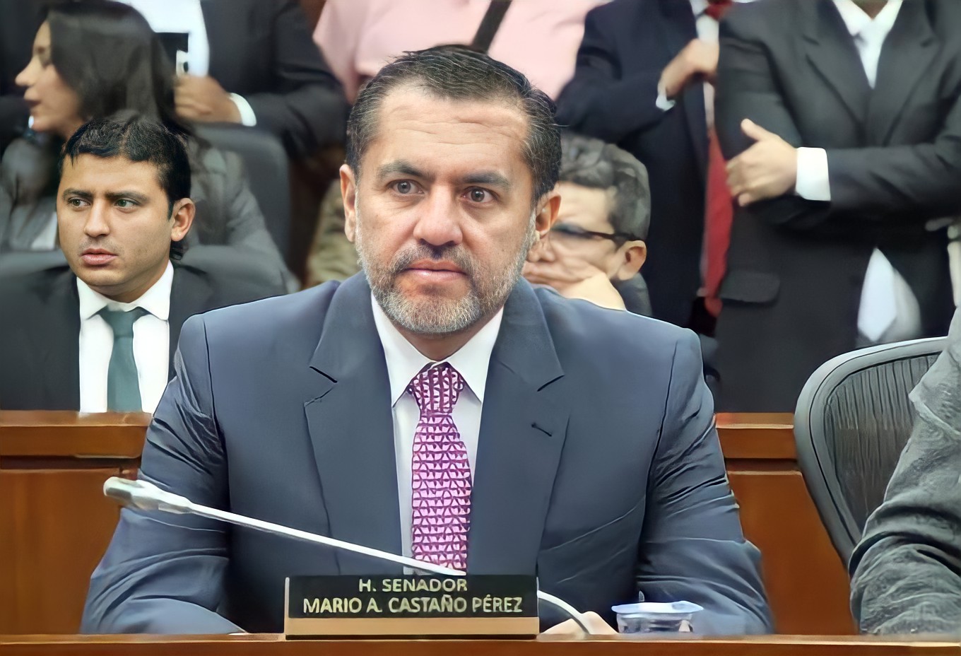 El senador Mario Castaño, del Partido Liberal, fue capturado mientras salía del Capitolio