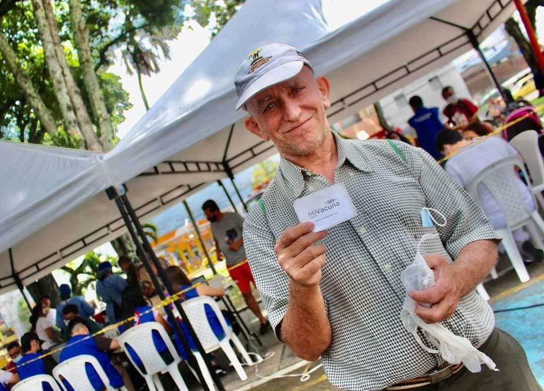 Si quiere ingresar a un centro de salud deberá presentar su carné de vacunación