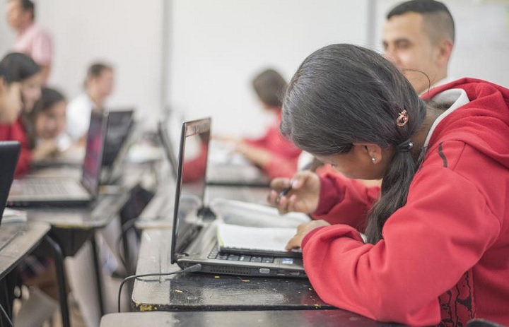 Universidades y colegios continuarán sin clases presenciales hasta el 31 de mayo