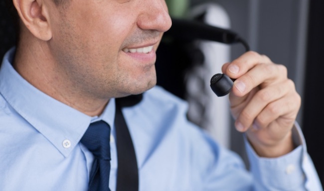 Abren convocatoria de empleo para 15 mil bilingües