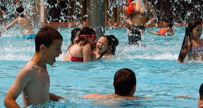 Tenga en cuenta estas recomendaciones si piensa ir a piscina en Semana Santa