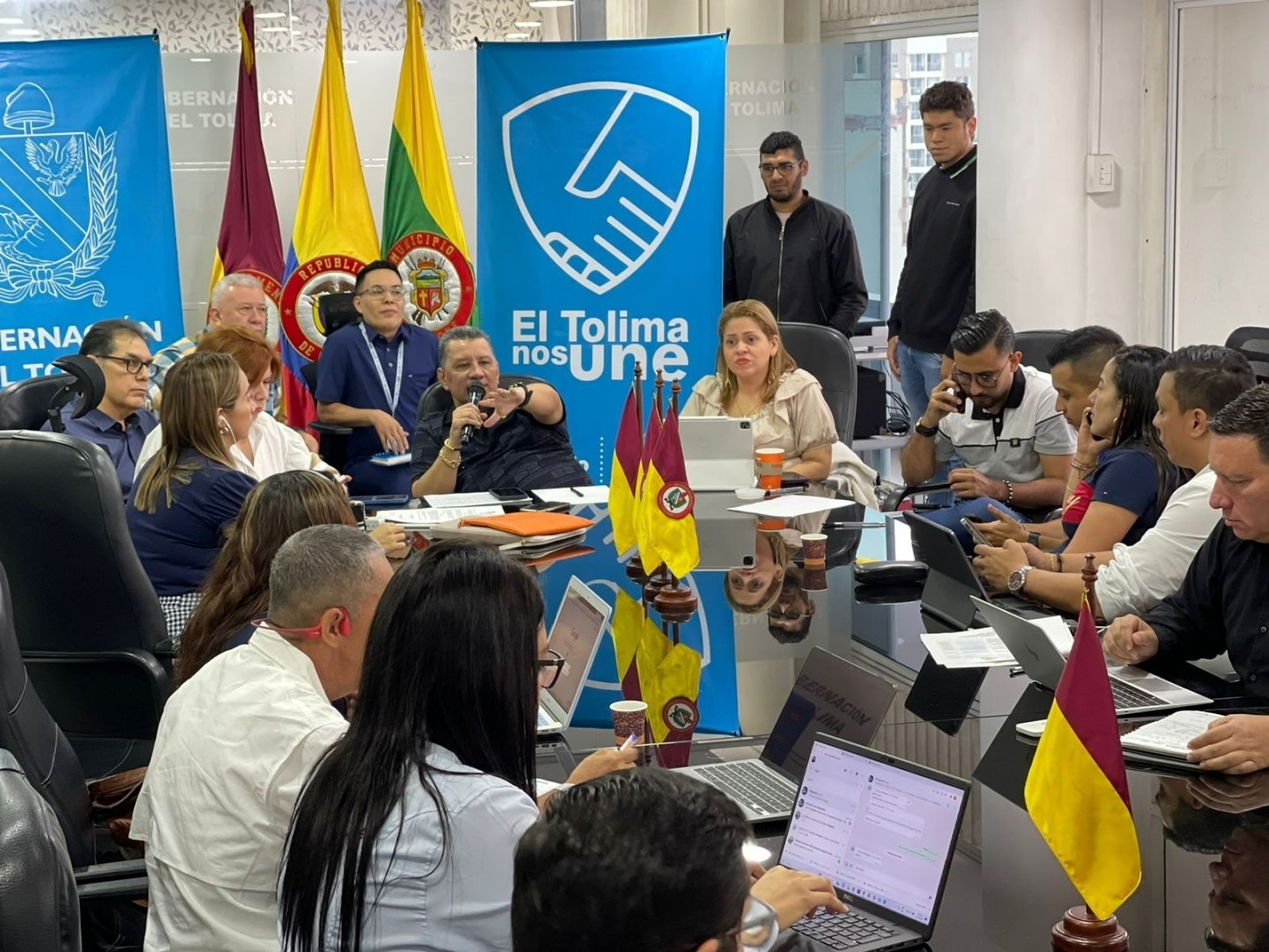 Tolima se declara en alerta naranja por actividad en Nevado del Ruiz