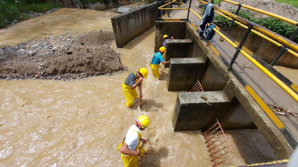 Tras la emergencia invernal, IBAL restableció el servicio de agua potable en Ibagué