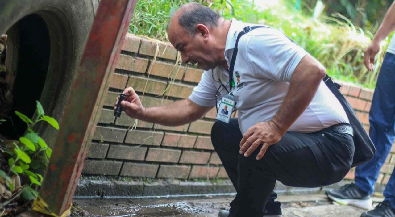 Tras la muerte de un estudiante, hallan focos de dengue en colegios de Ibagué