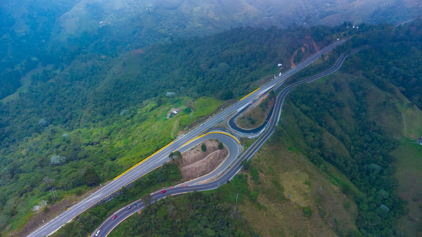 Así luce la doble calzada Cajamarca - Calarcá: túneles, viaductos e intercambiadores