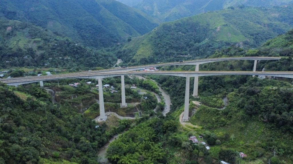 Un viaducto llamado Álvaro Mutis Jaramillo