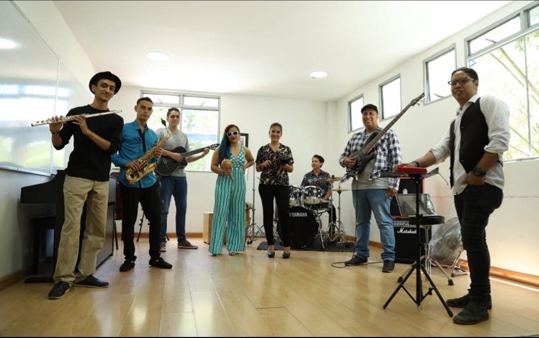 Unibagué y sus artistas universitarios celebran premio