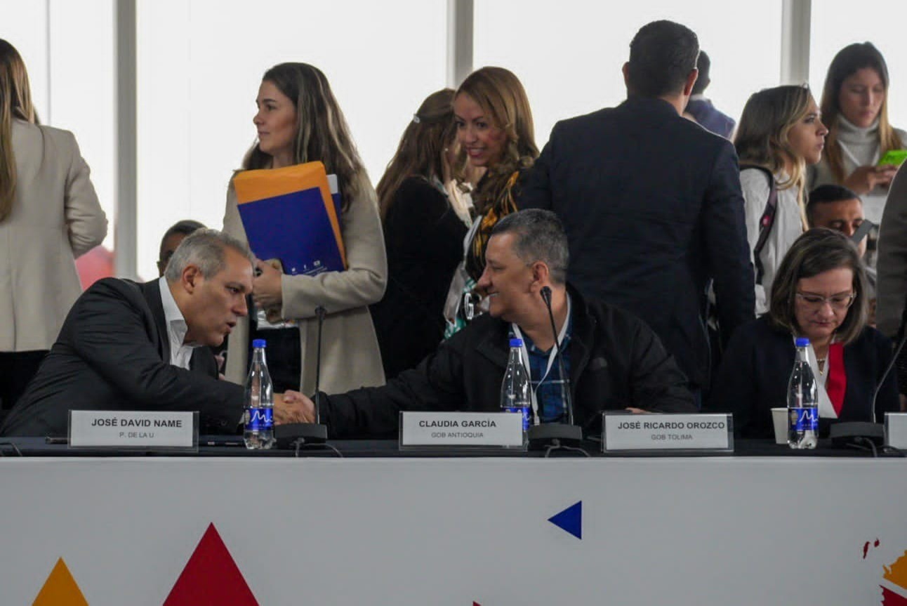 Orozco pidió la unificación de periodos y replanteó la campaña de los gestores de paz