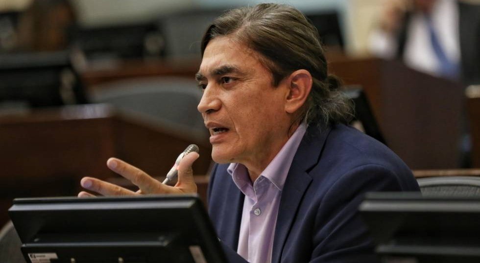 Se gobierna con los amigos del cambio: Gustavo Bolívar
