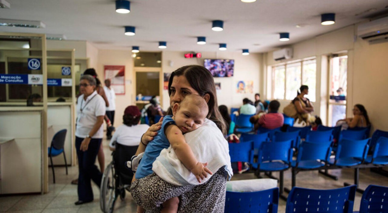 Usuarios de la salud con mejores herramientas para hacer reclamos