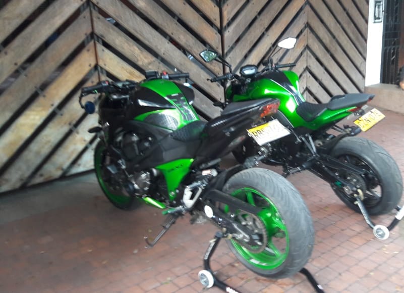 Vecinos de Piedrapintada desesperados con 2 motociclistas