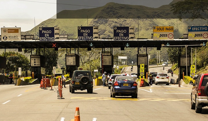 Álgido debate por peajes para motocicletas