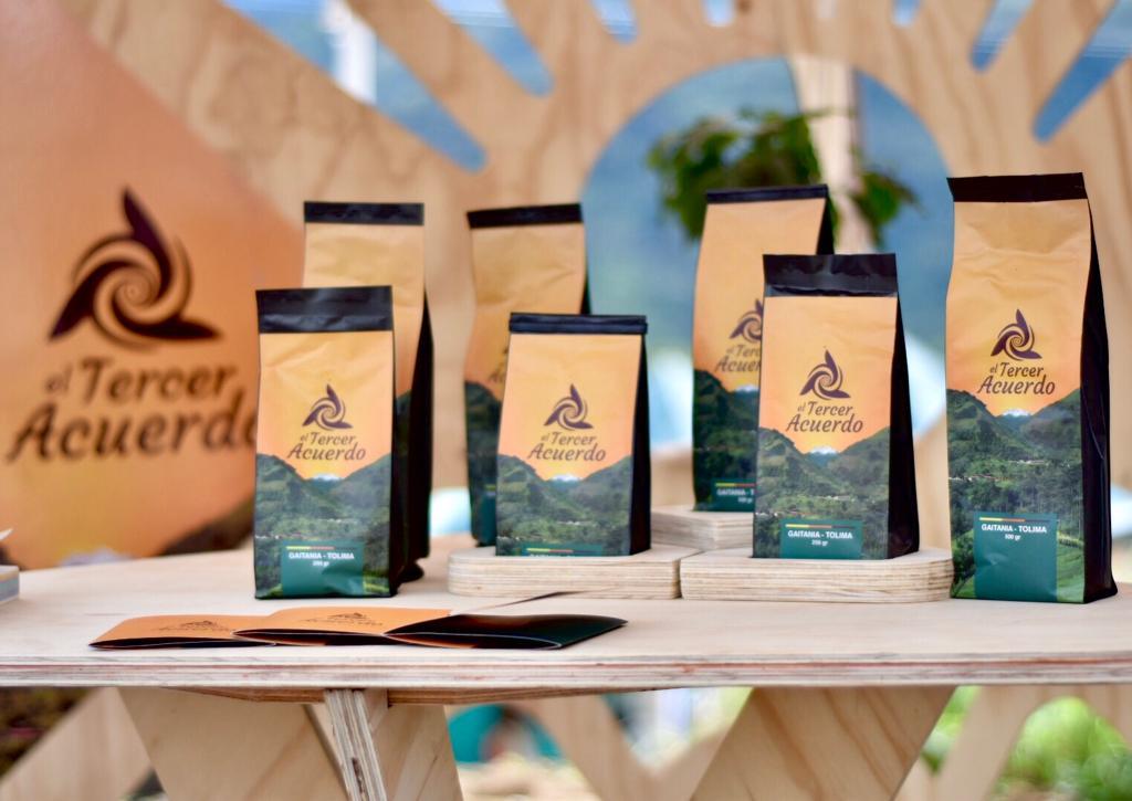 Excombatientes lanzan ‘El Tercer Acuerdo’, nueva marca de café de alta calidad en Planadas - Tolima